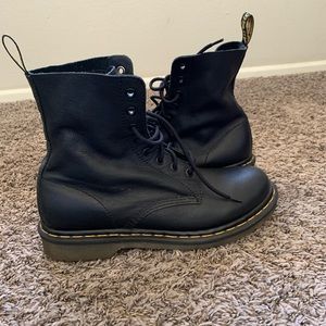 Dr.Martens Pascal Black Virginia 8eye size 11